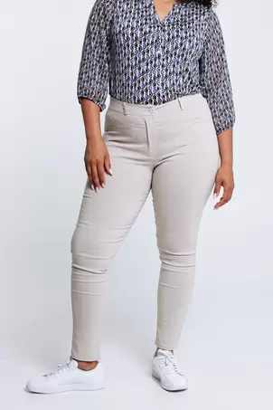 Pantalon slim en viscose offre à 49,99€ sur Cassis