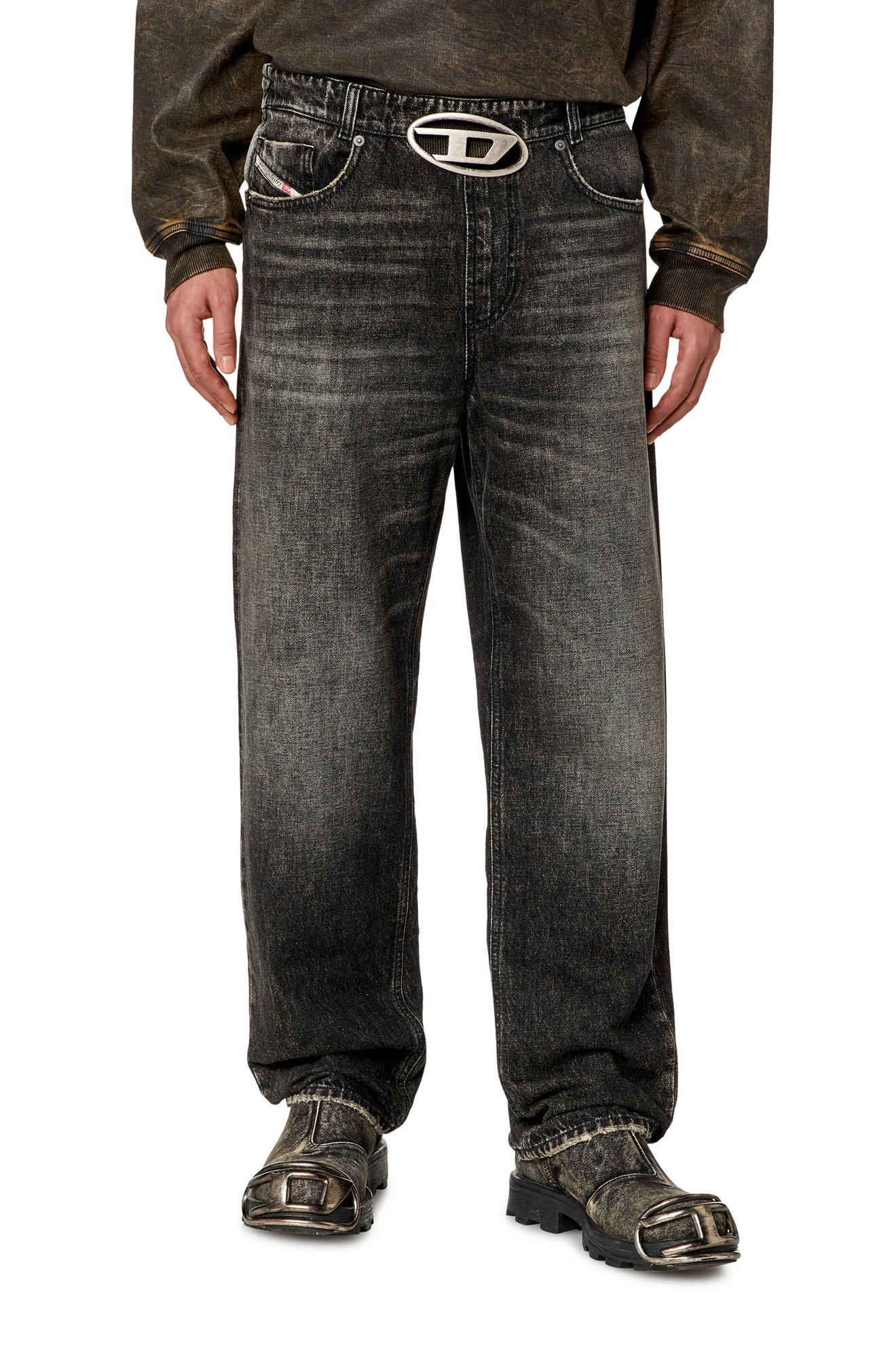 Straight Jeans - 2010 D-Macs offre à 270€ sur Diesel
