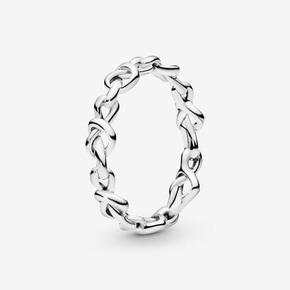 Knotted Hearts Ring offre à 39€ sur Pandora