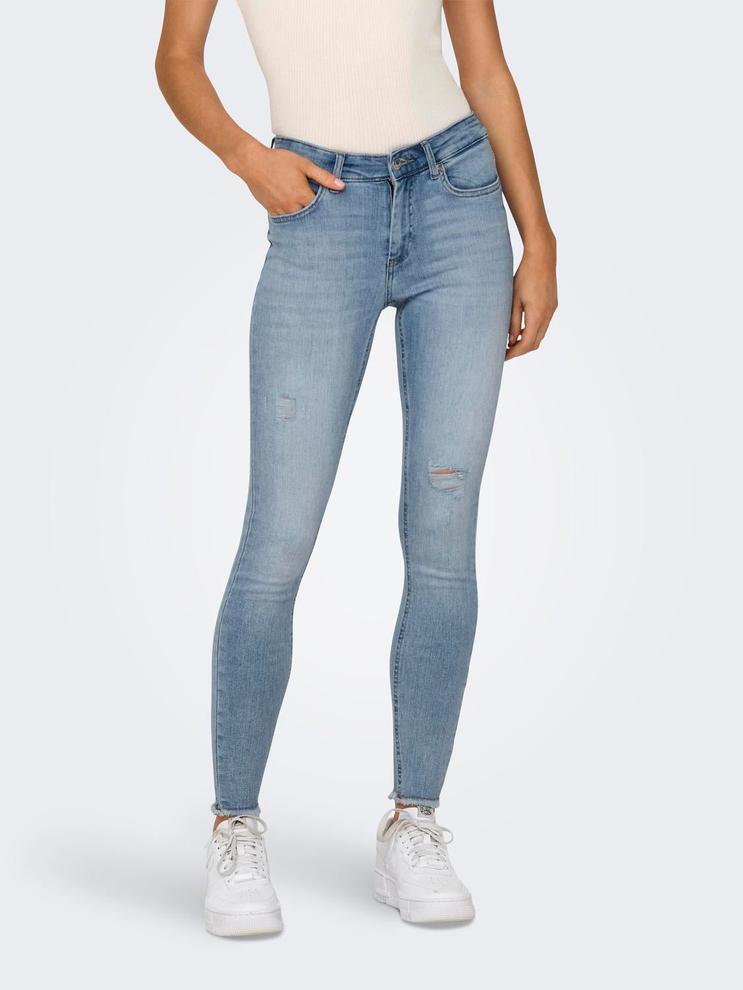 Jeans Skinny Fit Taille moyenne offre à 39,99€ sur ONLY