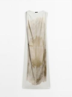 Robe imprimée dégradée offre à 149€ sur Massimo Dutti