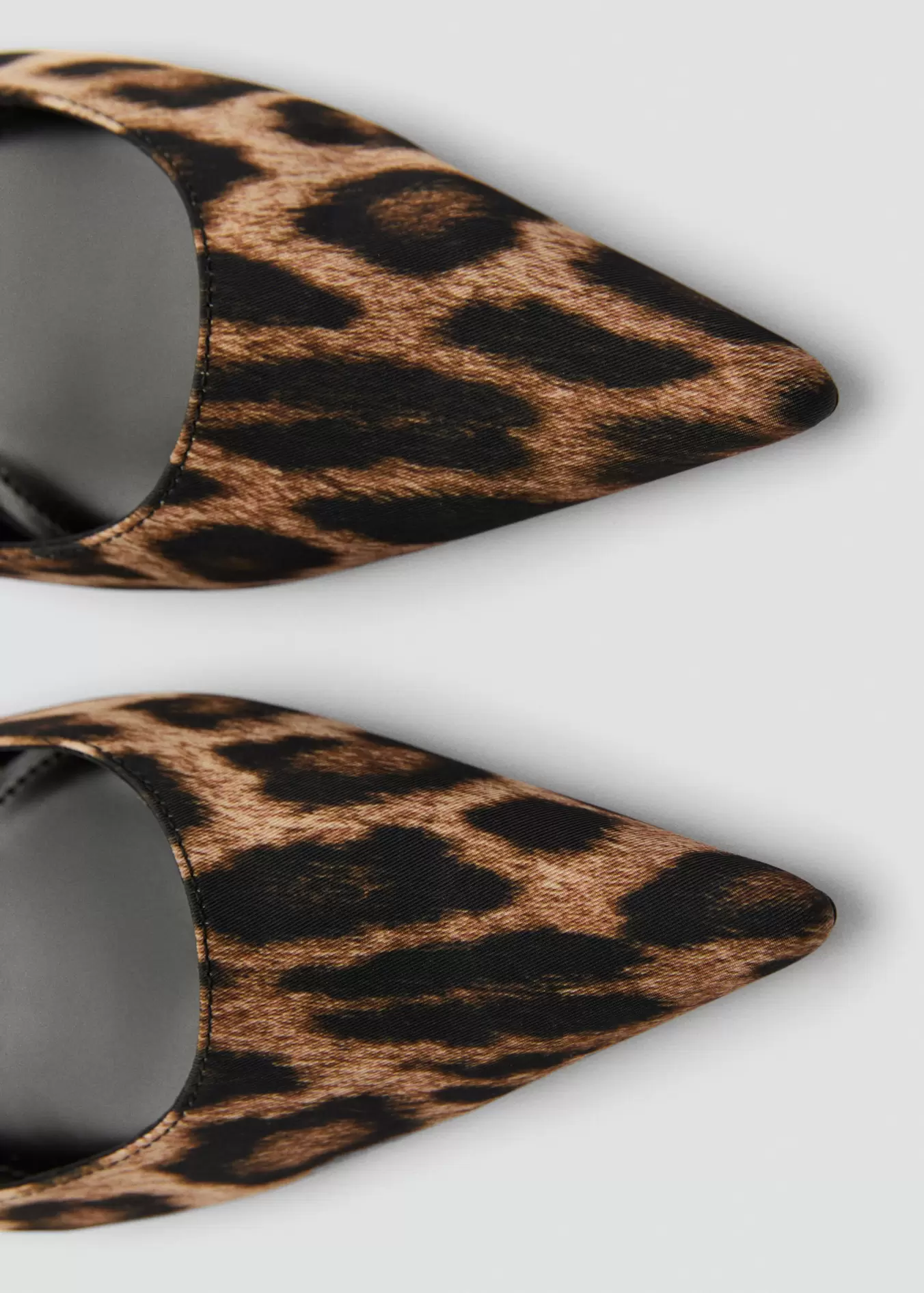Chaussures talon léopard offre à 22,99€ sur Mango